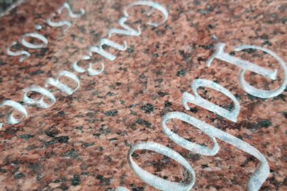 епітафія на памятник Луцьк